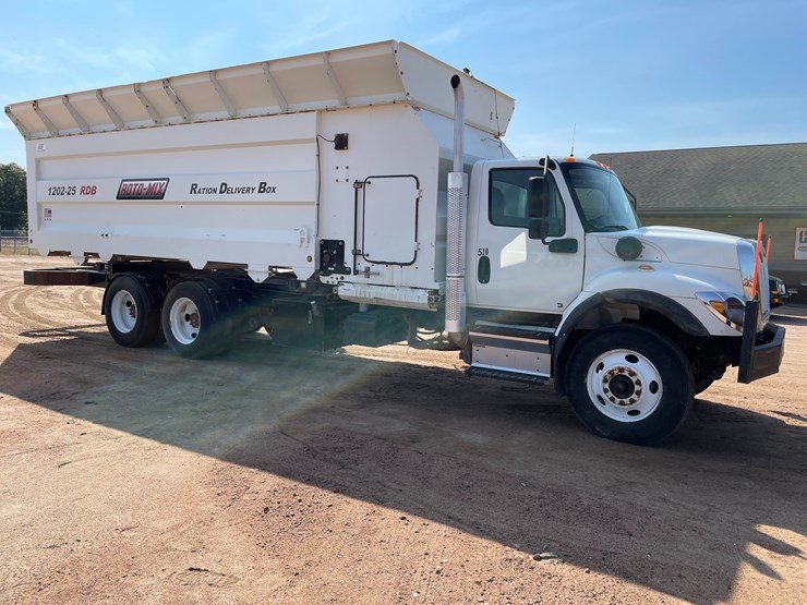 #2000-•-2020-international-roto-mix-mixed-ration-feed-truck-(has-tx-title)-(mosinee,-wi)-image-5