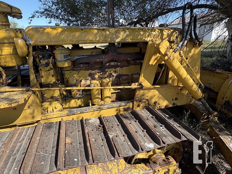 caterpillar-d6-image-9