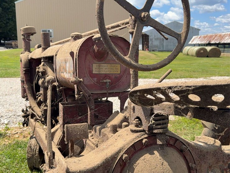 farmall-f-20-image-31