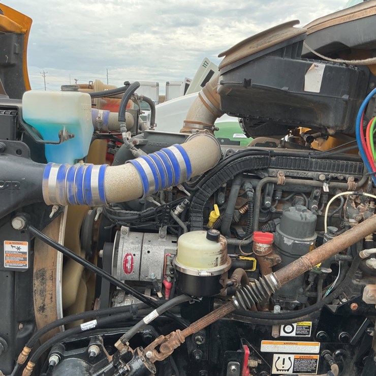 2017 PETERBILT 579