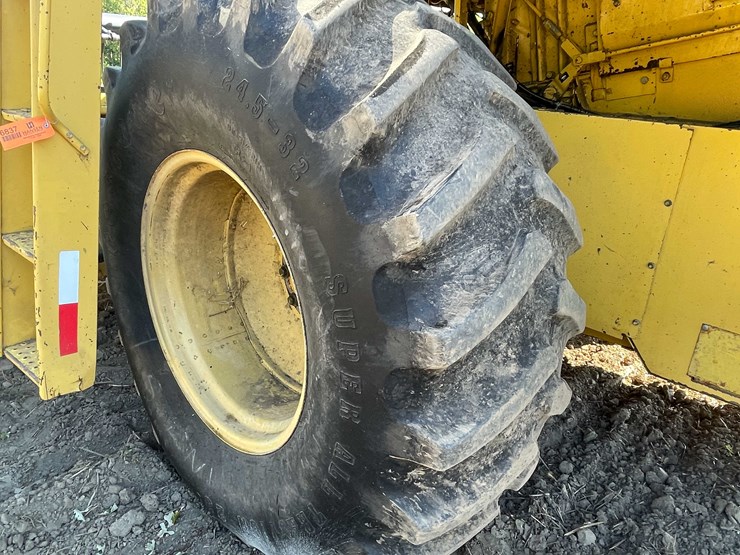 new-holland-tr87-image-7