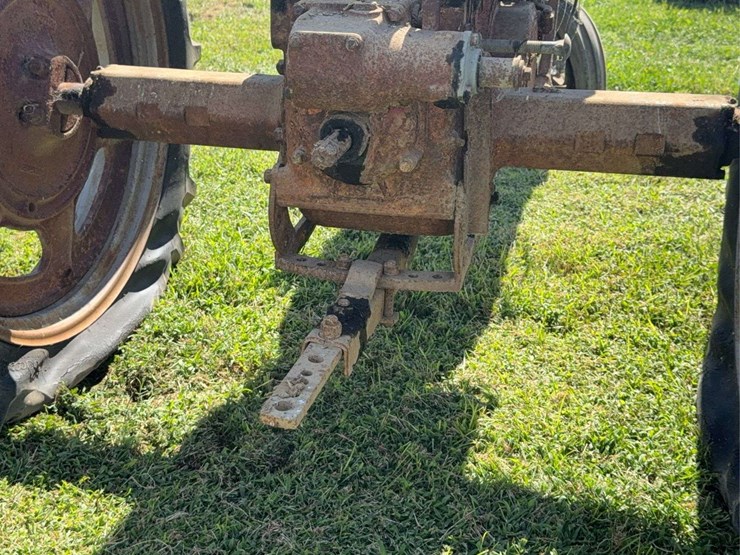 farmall-c-image-47