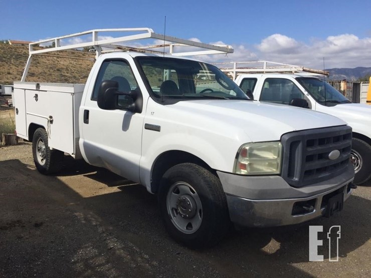 2005-ford-f250-xl-image-2