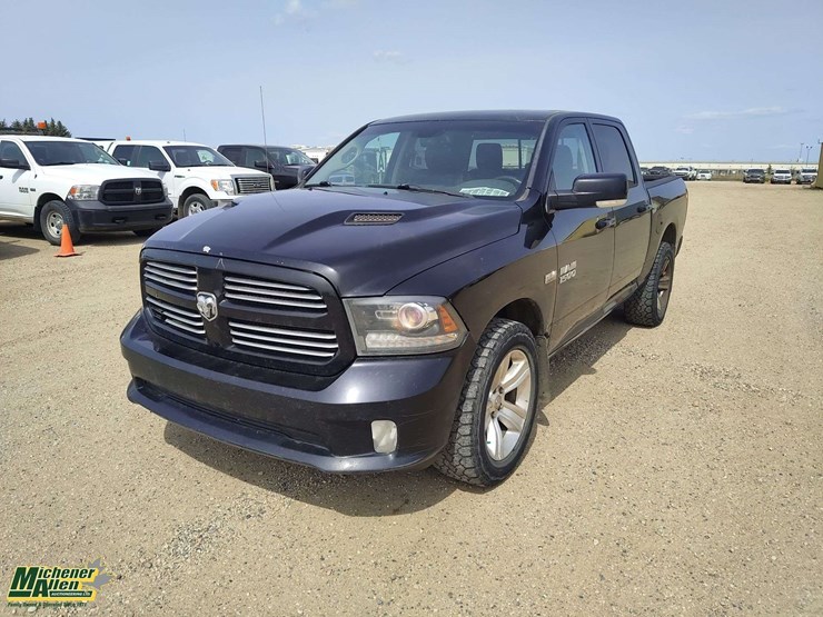 2013-ram-1500-sport-4x4-crew-cab-sb-image-1