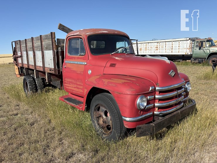 1955-diamond-t-truck-image-1