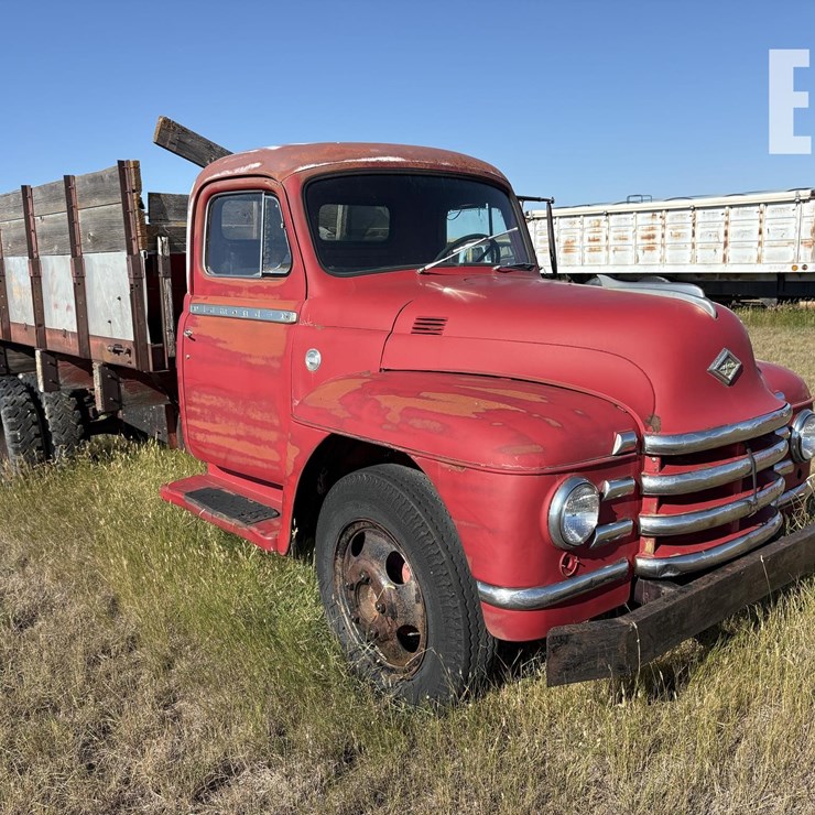 1955 DIAMOND T TRUCK