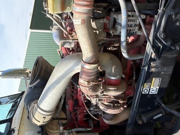 2013-peterbilt-579-image-20