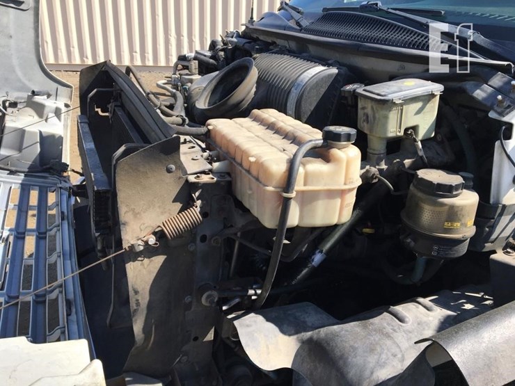 2003-gmc-topkick-c4500-image-10