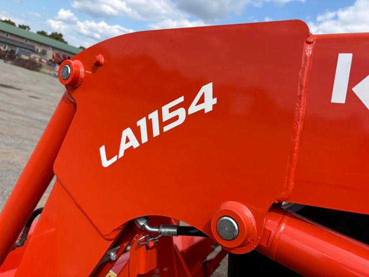 2022-kubota-m7060-image-25
