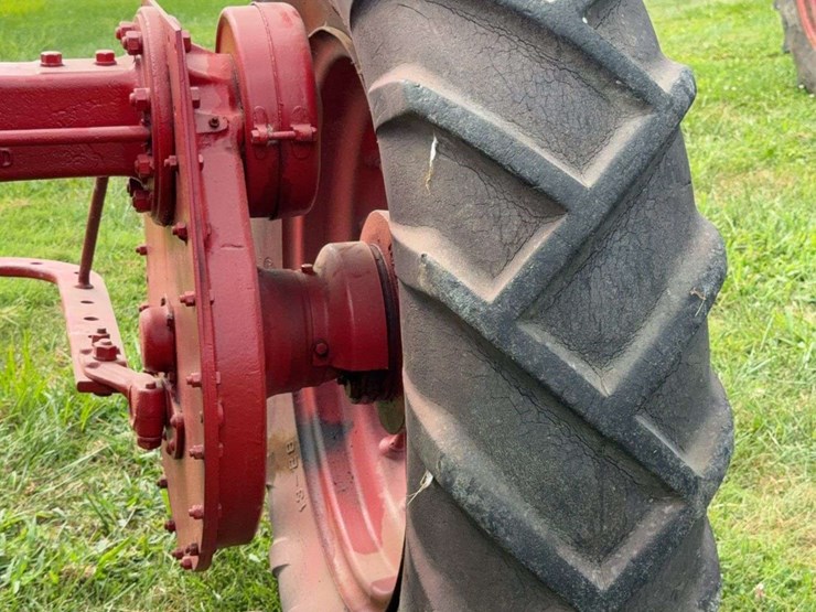 farmall-f-20-image-29
