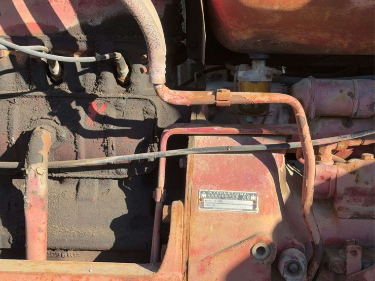 farmall-806-image-59