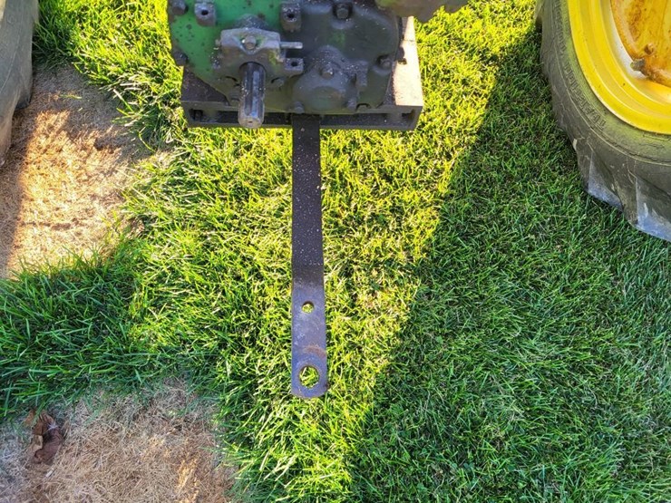 john-deere-630-image-22