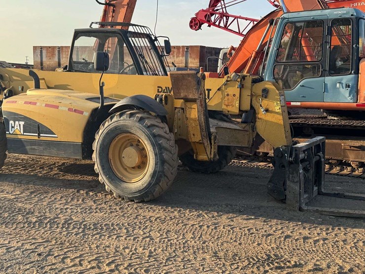 2004-caterpillar-th560b-image-1