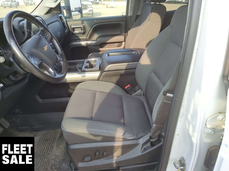 2015-chevrolet-silverado-1500-image-8