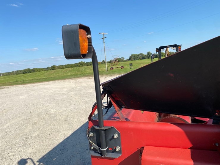 case-ih-1063-image-33