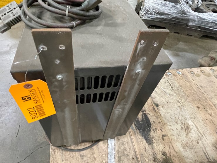 #8022-•-big-joe-battery-charger-image-11