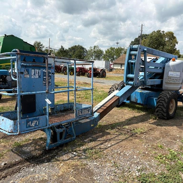 Genie 2000 245/25 Boom Lift