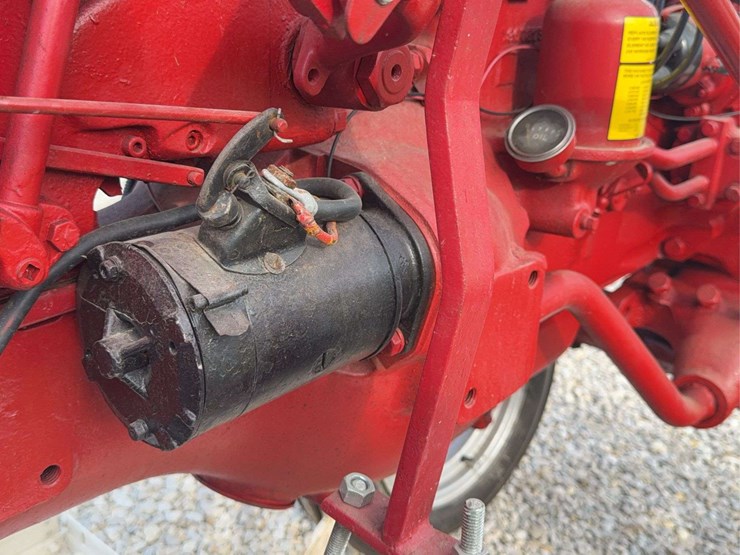 farmall-140-with-belly-mower-image-55