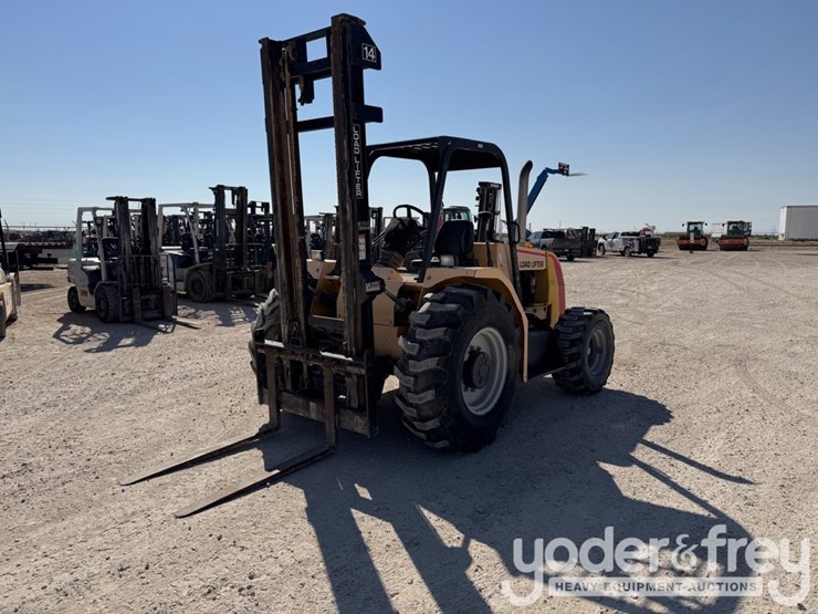 2012-load-lifter-2214-5d-image-1