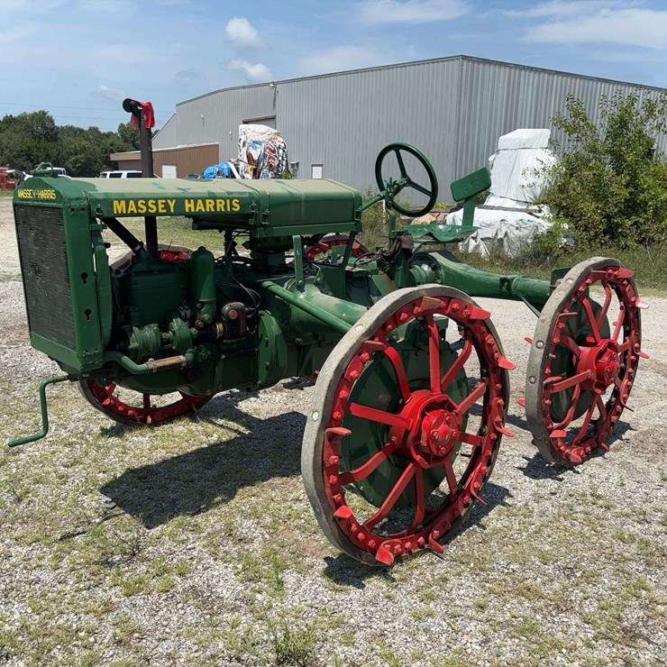 MASSEY-FERGUSON 4