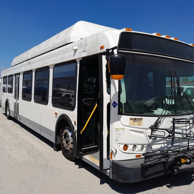 LOT#-- NEW FLYER C40LFR TRANSIT BUS