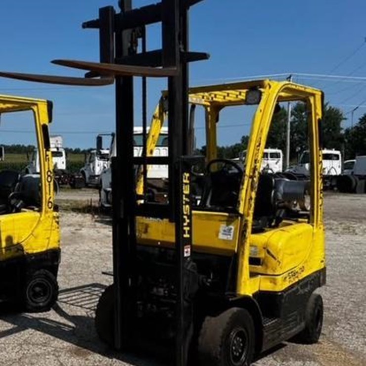 2017 Hyster Lift