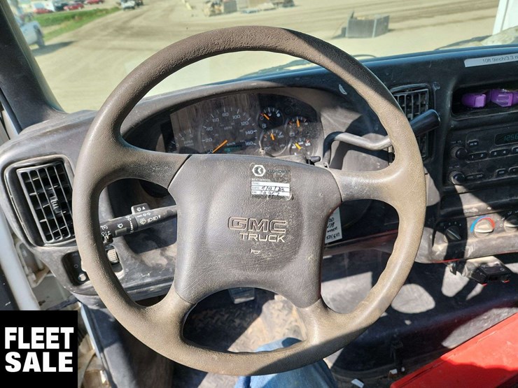 2005-gmc-topkick-c7500-image-10