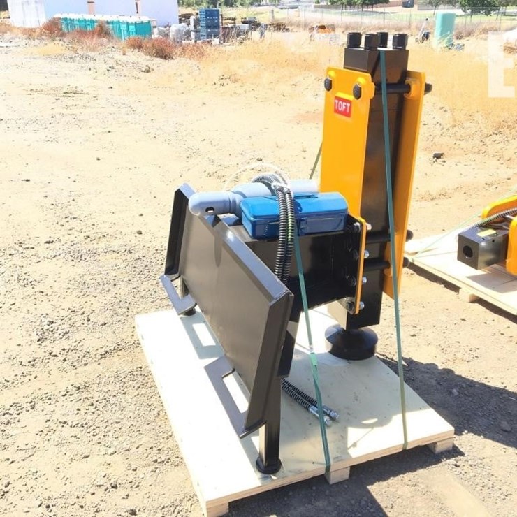 UNUSED 2025 TOFT 750 POST DRIVER ATTACHMENT