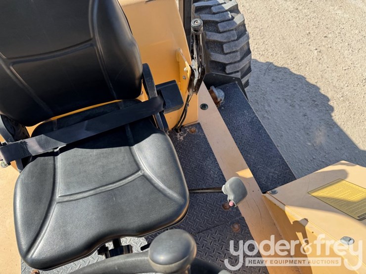 2012-load-lifter-2214-5d-image-22