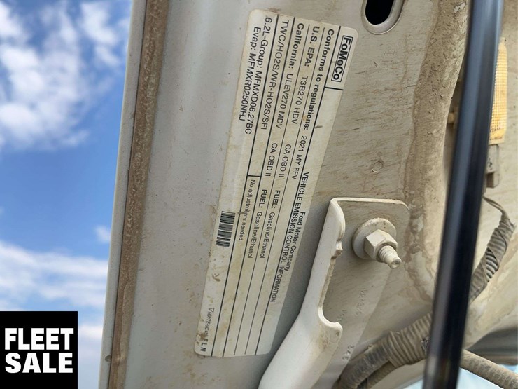 2021-ford-f350-image-17
