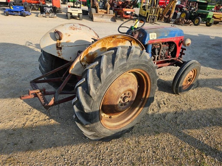 1951-ford-8n-image-5