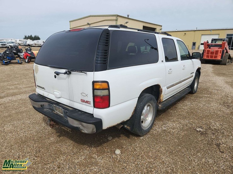 2004-gmc-yukon-xl-image-4