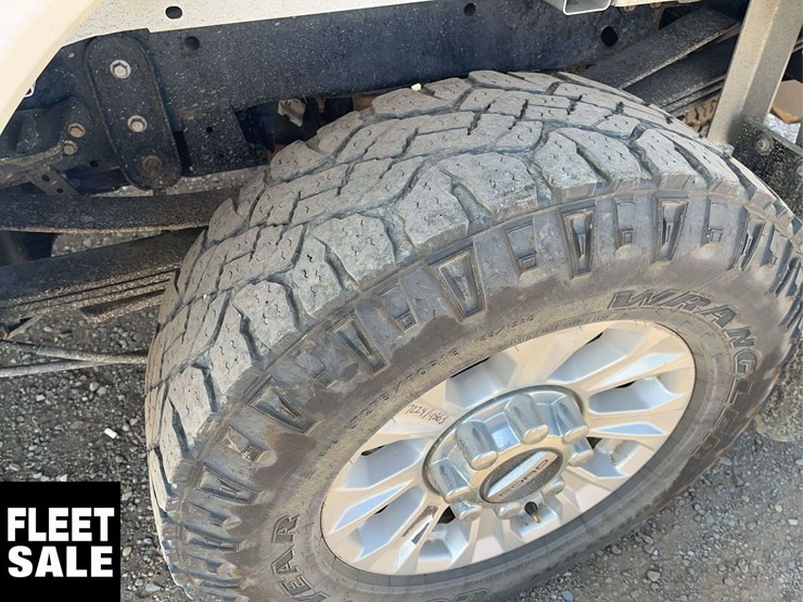 2020-ford-f350-image-8