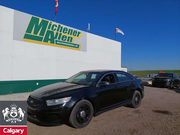 2014-ford-taurus-awd-4dr-sedan-image-1