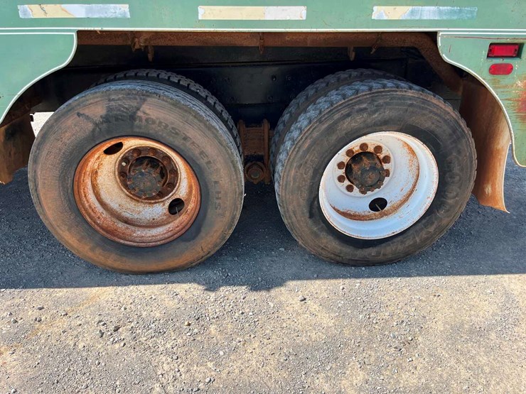 1994-mack-rd688s-image-14