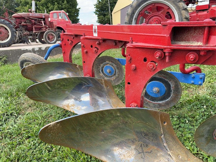 farmall-400-image-86