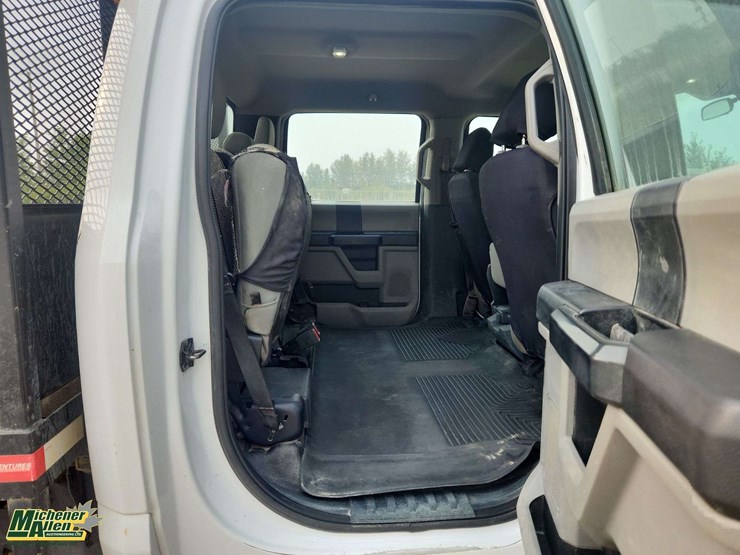 2021-ford-f350-image-22