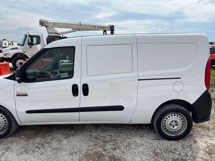 2017-ram-promaster-city-image-16