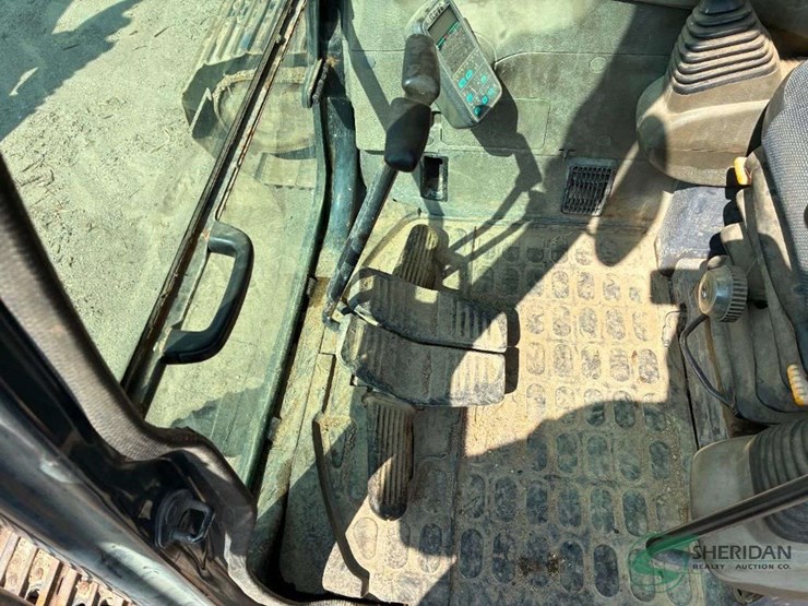 komatsu-pc220-lc-image-28
