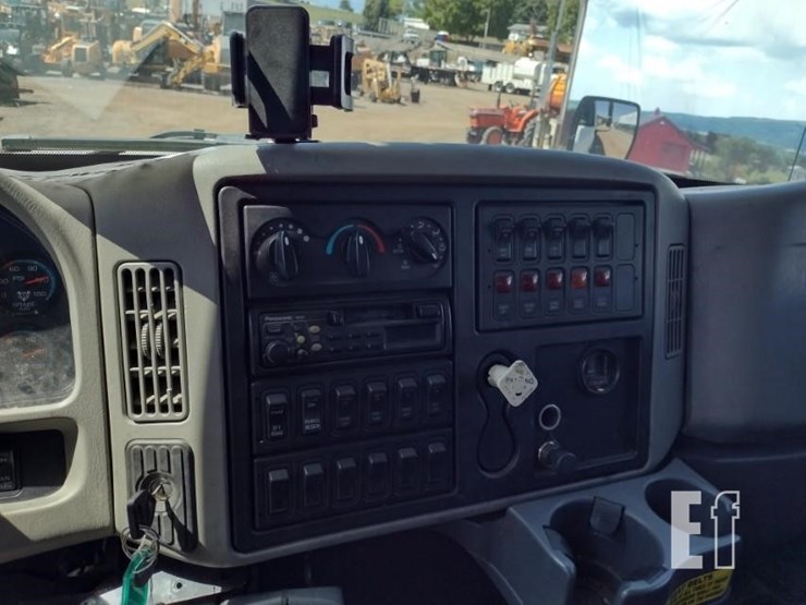 2008-international-durastar-4300-image-11