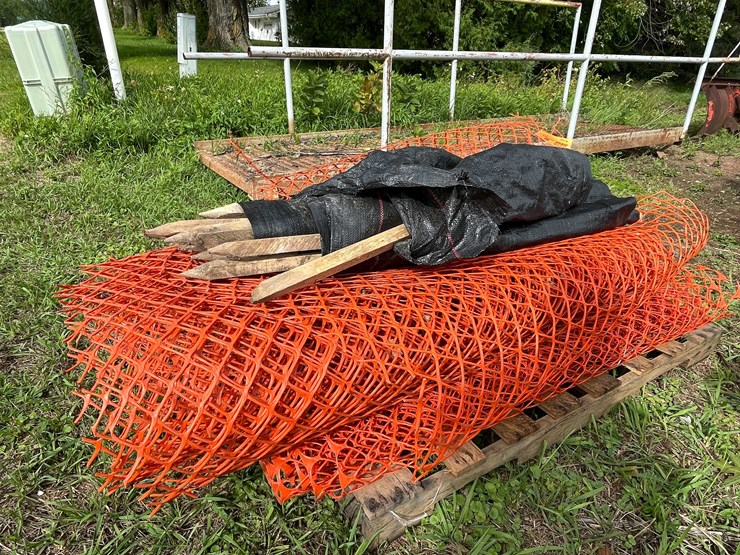 #1318-•-pallet-of-fencing-image-1