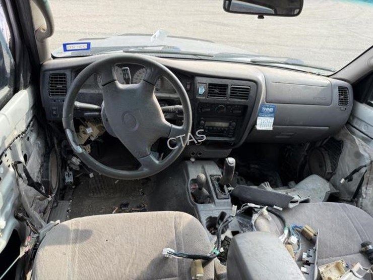 2011-toyota-tacoma-image-12