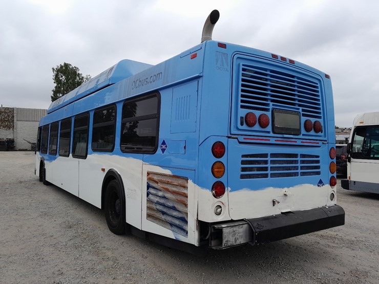 lot#---2007-new-flyer-c40lfr-transit-bus-image-4