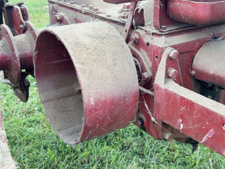 farmall-f-12-image-45