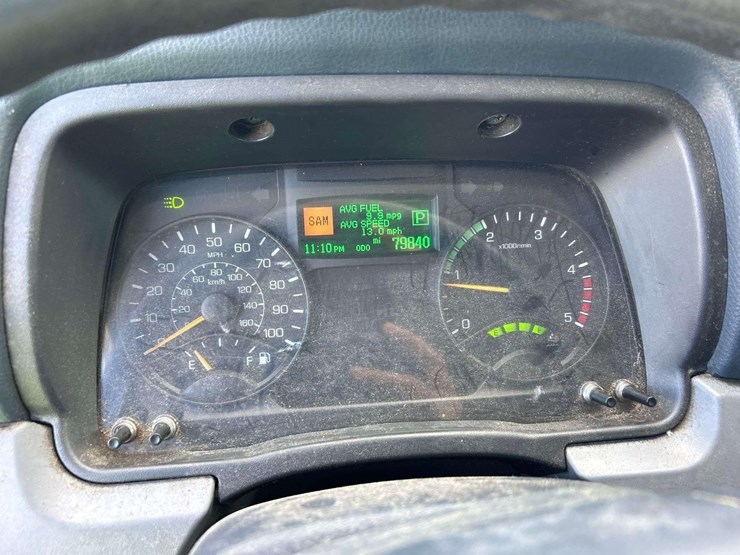 2013-mitsubishi-fuso-fec72w-image-15