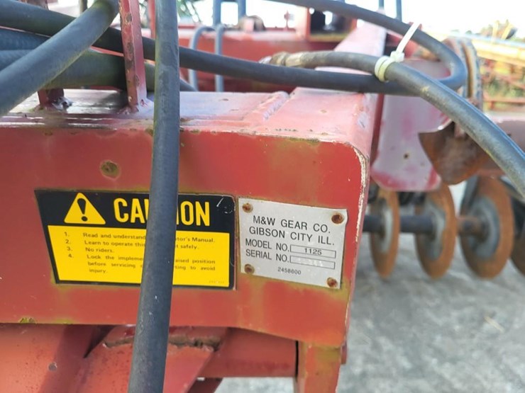 m&w-1125-image-10
