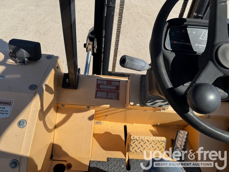 2012-load-lifter-2214-5d-image-21