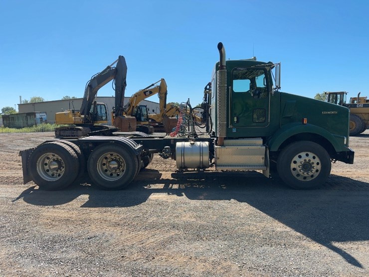 2015-kenworth-t800-image-6