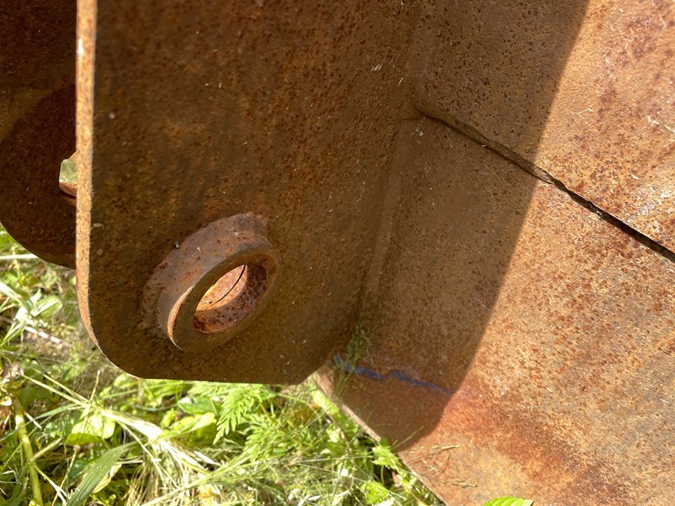 #1285-•-front-loader-bucket-attachment-image-16
