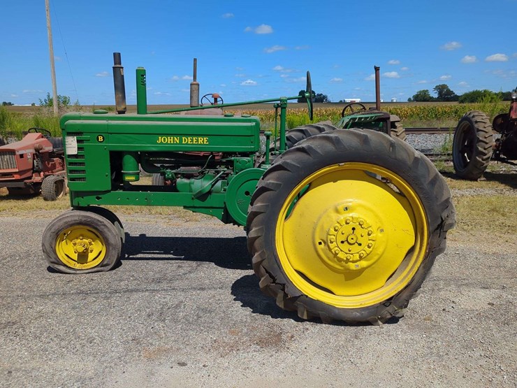 john-deere-b-image-10